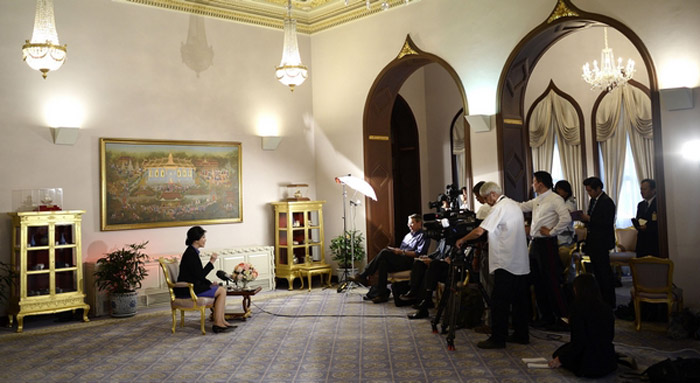 Встреча Йинглак Чинават с журналистами иностранных СМИ 7 декабря