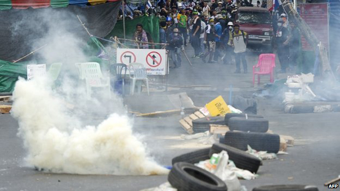 Столкновения между полицией и протестующими в Бангкоке 18 февраля 