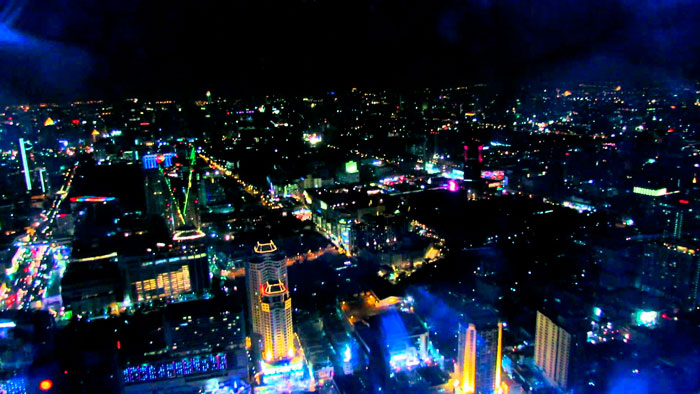Панорама Бангкока из номера отеля Baiyoke Sky Hotel