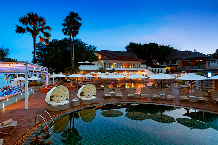 10-ти метровая полоска песка отделяет пляжный клуб Pullman Pattaya Hotel G от Сиамского залива