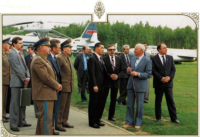 В 1989 году Его Величество Маха Вачиралонгкорн посетил Москву, Санкт-Петербург, побывал в Крыму