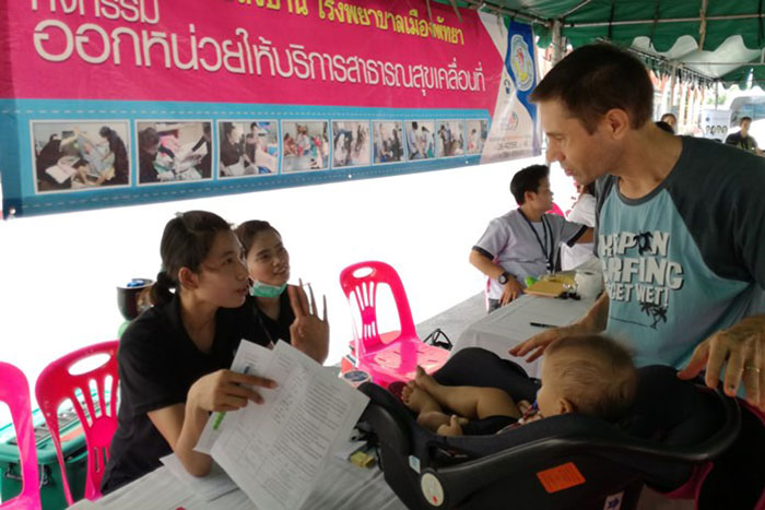 Проверка здоровья предоставляется всем желающим. Фото Pattaya Mail