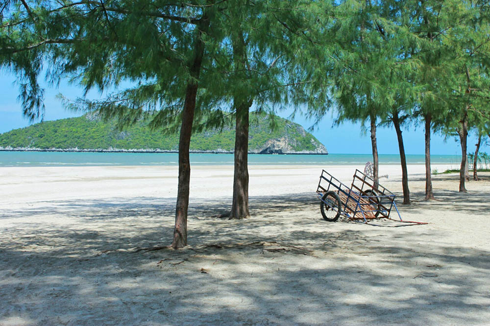 Лаем Сала Бич пляж в Хуа Хине, провинция Прачуапкхирикхан