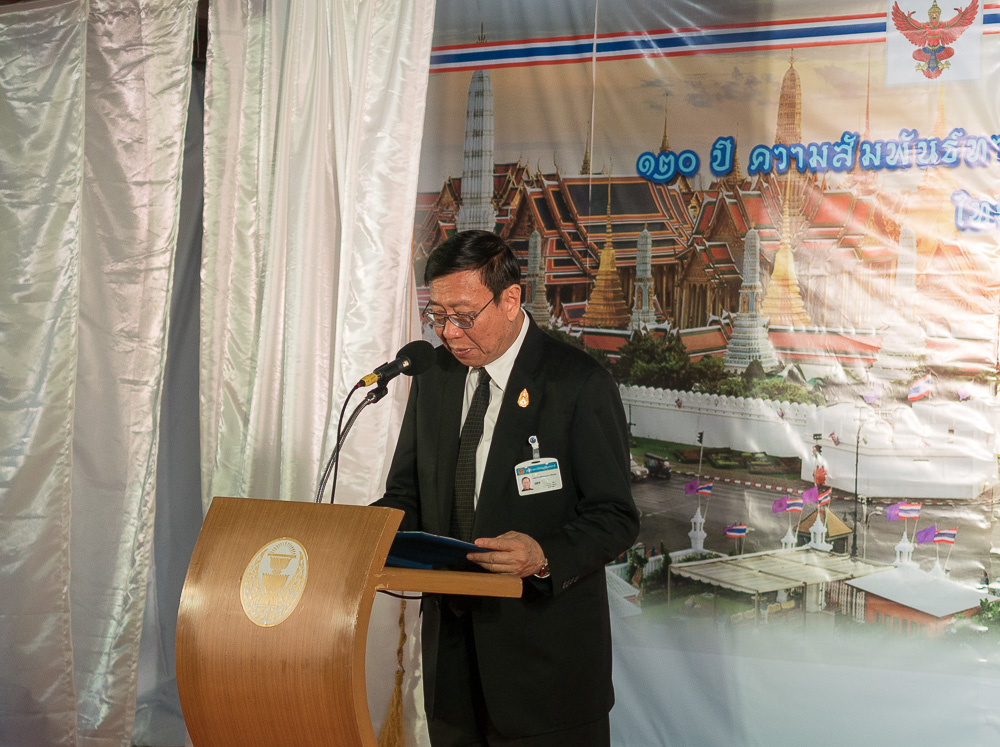 Председатель Национальной законодательной ассамблеи Таиланда г-н Понпет Вичитчончай выступает с Приветственным словом на Церемонии открытия юбилейной выставки в тайском Парламенте. Фото Посольства РФ в Таиланде