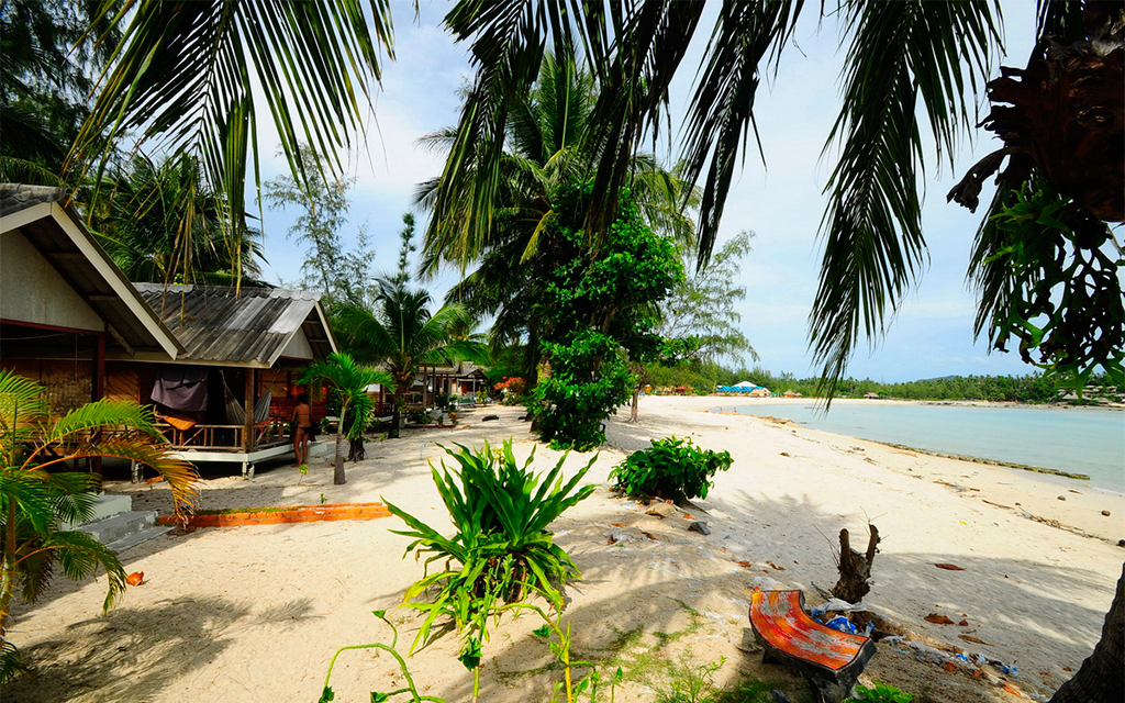 Пляж Ао Шри Тану (Ao Sri Thanu) на острове Панган