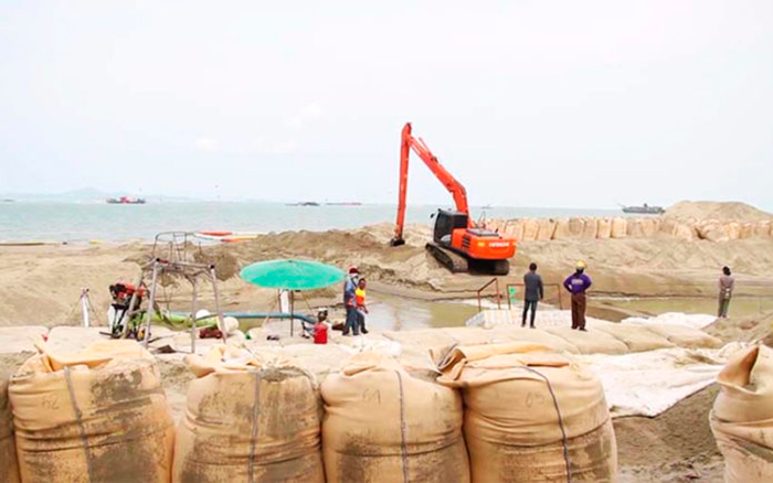Восстановление пляжа Паттайи. Фото Love Pattaya Thailand