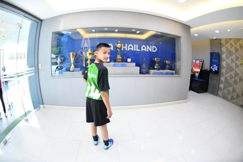 12-ти летний футболист Прачаян будет выступать в качестве репортера в проекте "Футбол для дружбы". Фото The Nation
