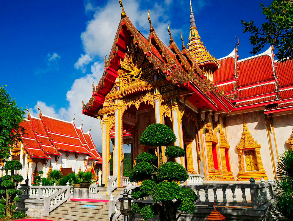Храм Ват Чалонг на Пхукете. Фото Phuket Dive Tours