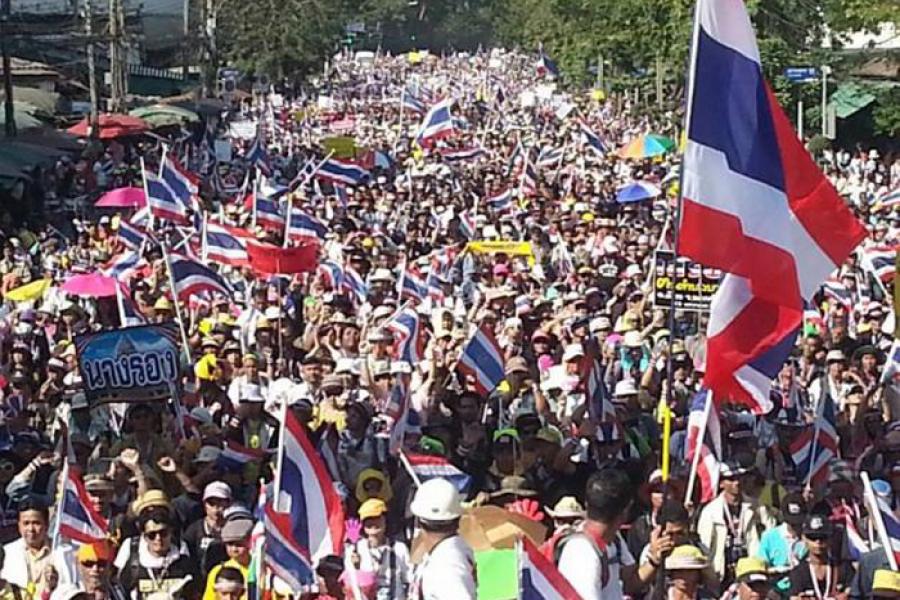 В Бангкоке массовая акция протеста началась на 13 часов раньше
