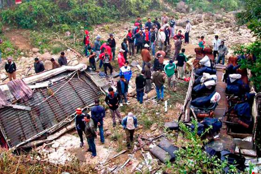 Автобус разбился в Непале