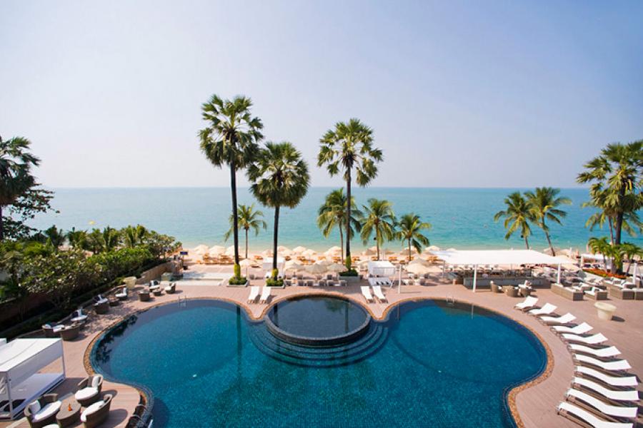 Pullman Pattaya  Hotel G - один из лучших отелей Паттайи класса люкс с частным пляжем