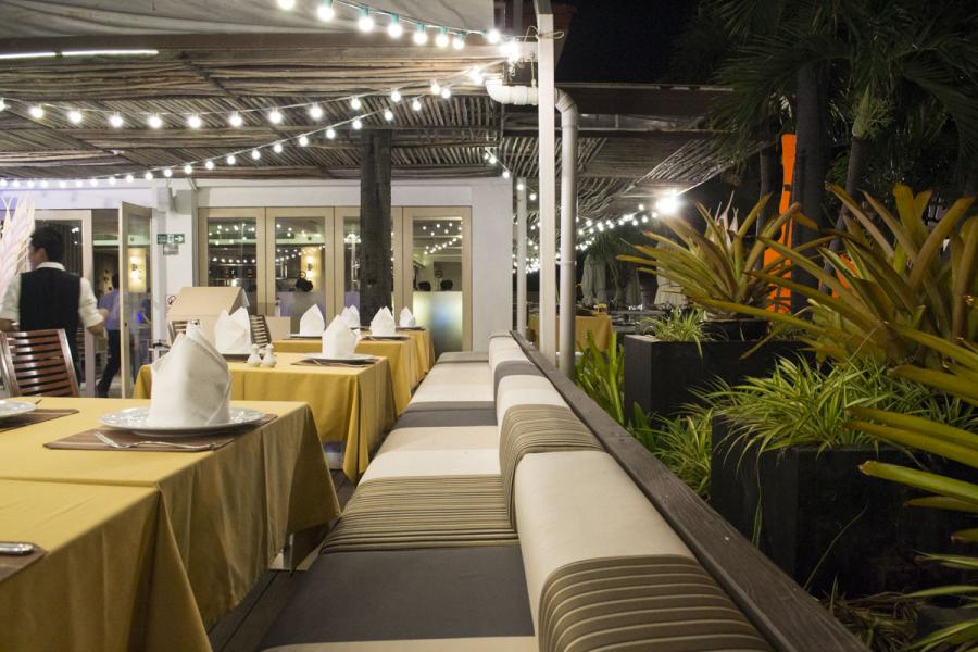 Ресторан Beach Club отеля Pullman Pattaya Hotel G, пляж Вонгамат
