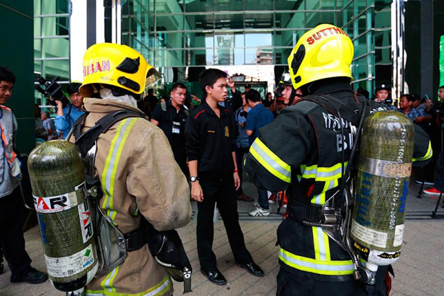 Взрыв в госпитале Монгкутклао. Фото Bangkok Post