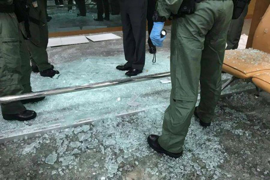 Взрыв в госпитале Монгкутклао. Фото Bangkok Post