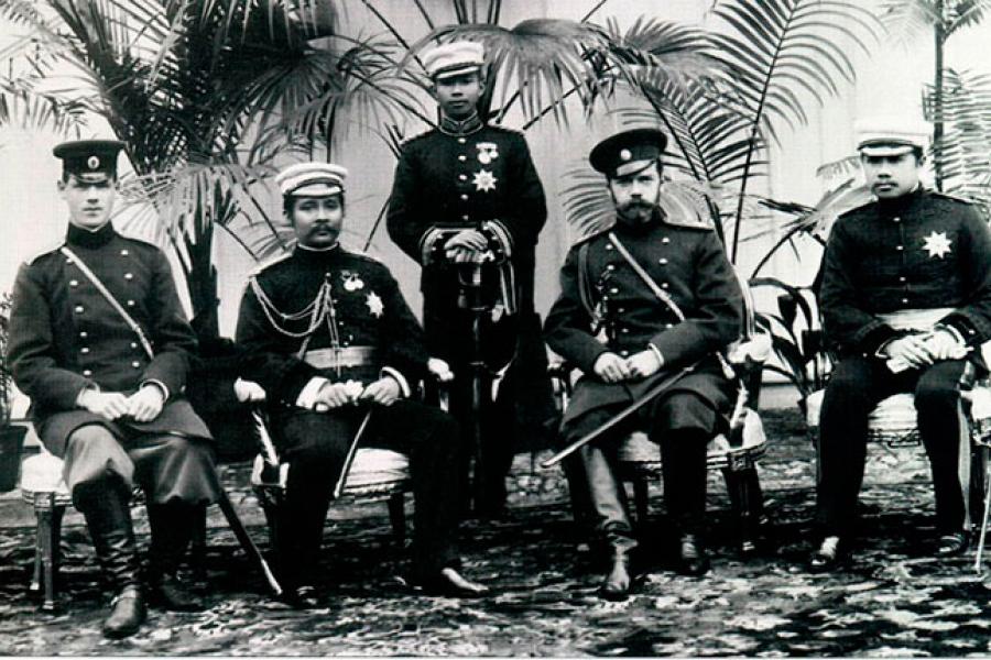 Император Николай II с королем Сиама Чулалонгкорном в Царском Селе 1897 год