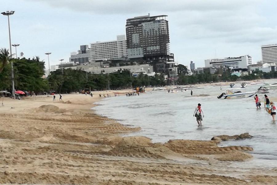 Центральный пляж сияет чистотой. Фото Pattaya Mail