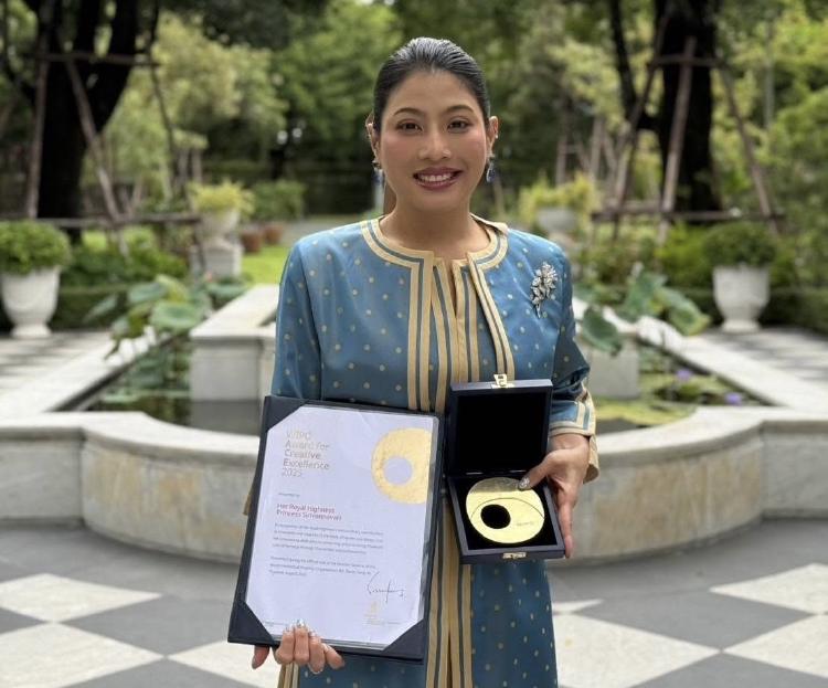 Принцесса Сириваннавари получила престижную премию ВОИС за творческое мастерство