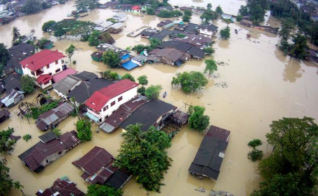 Сильные ливни и ветра вызвали наводнение в Тайланде