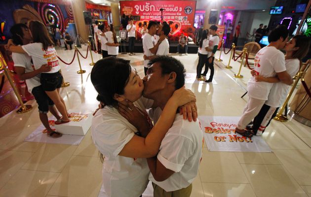 Мировой рекорд на самый долгий поцелуй