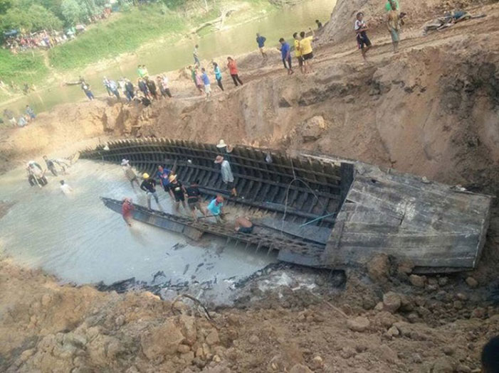 Старинное судно было обнаружено на дне пересохшей плотины на северо-востоке Тайланда