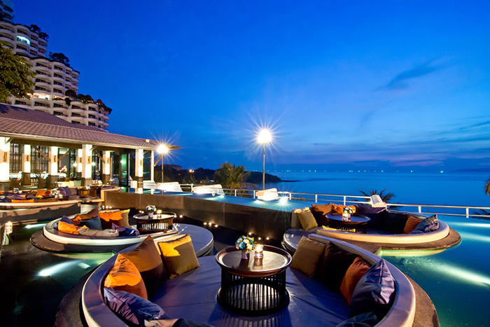 Royal Cliff Beach Terrace Lobby Bar