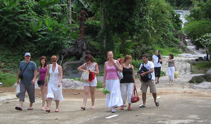 Российские туристы на Янг Бэй. Кха Хоа, Вьетнам