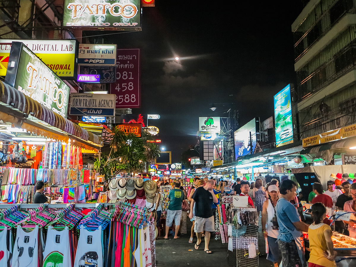 Ночной рынок Кхао Сан