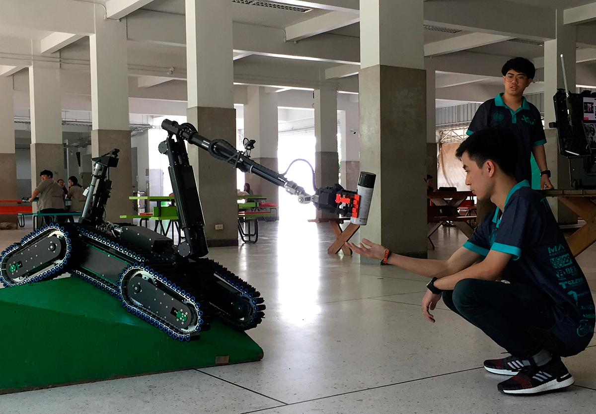 Робот-спасатель iRAP Sechzig, созданный тайскими студентами