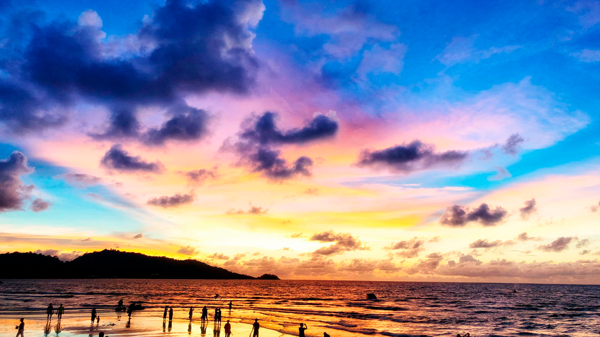Пляж Патонг на Пхукете. Фото CNN
