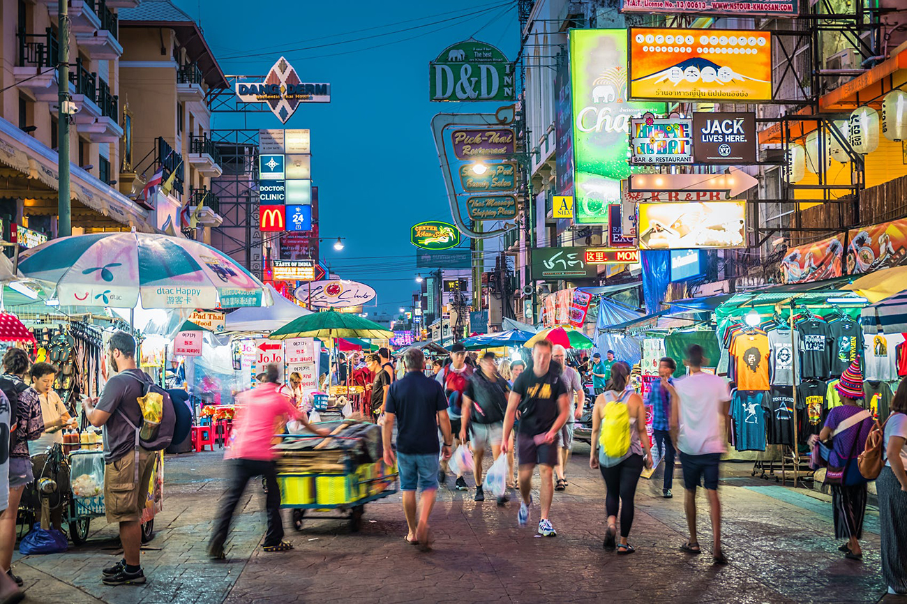 Кхао Сан - туристическая улица в Бангкоке. Фото Lonely Planet