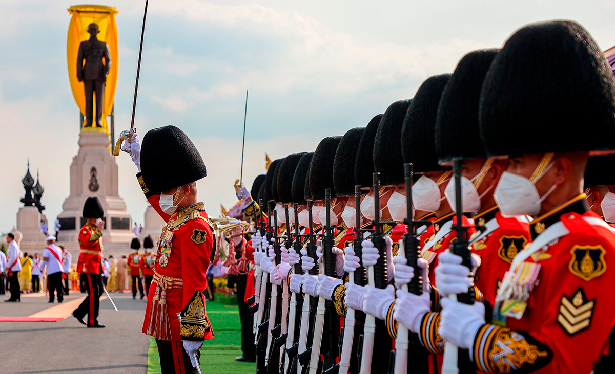 Церемония открытия памятника Королю Пумипону. Фото Thai PBS World