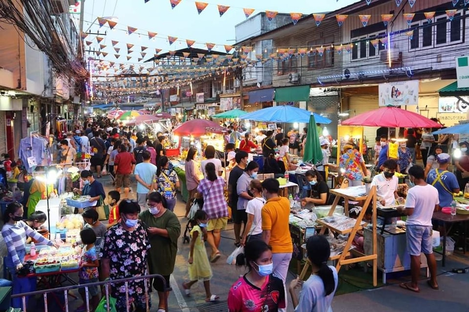 Новогодний базар на На Клыа. Фото Tanakorn Panyadee для Pattaya News