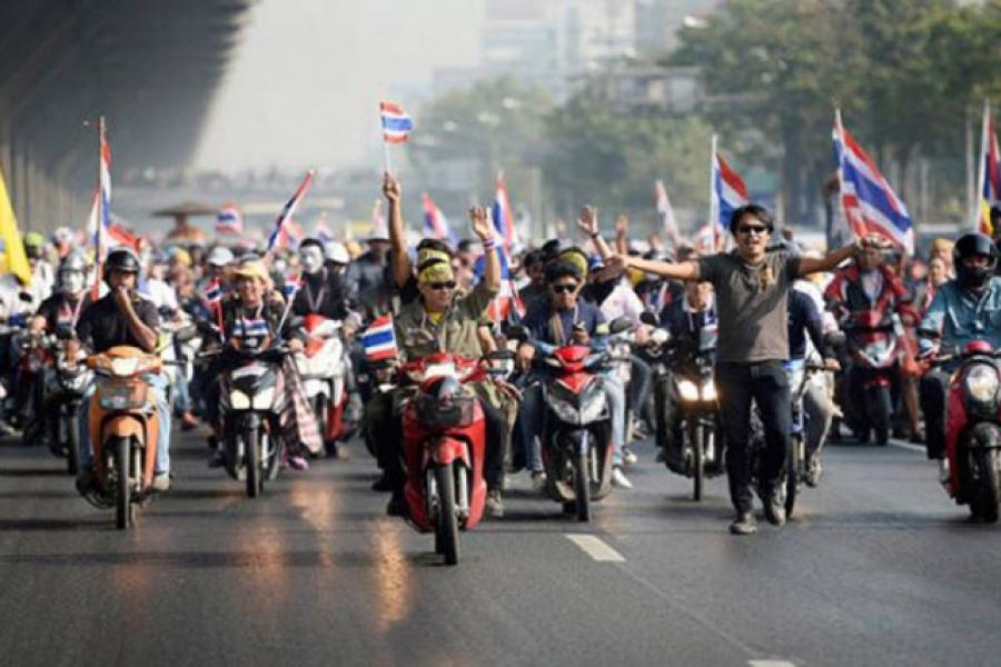 Мирные демонстрации в Бангкоке затрудняют трафик 