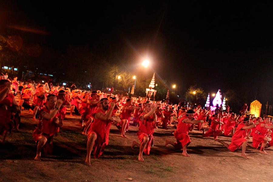 Церемония Вай Кру Муай Тай, всемирный фестиваль тайского бокса. Фото 2013 год