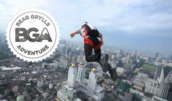 Embedded thumbnail for Неудачный прыжок с парашютом с небоскрёба в Бангкоке &gt; Параграфы